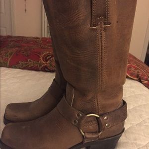 Frye Harnes 12inch , distressed brown leather